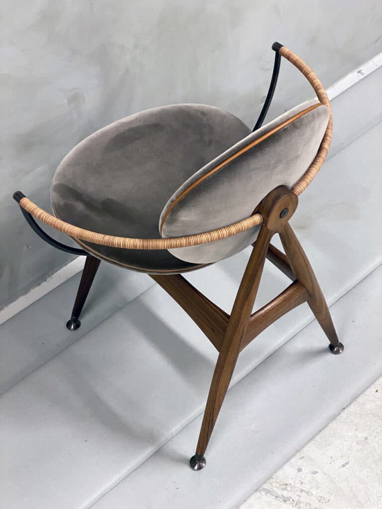 Circle-Dining-Chair-Overgaard-Dyrman-ViennaVelvet-1