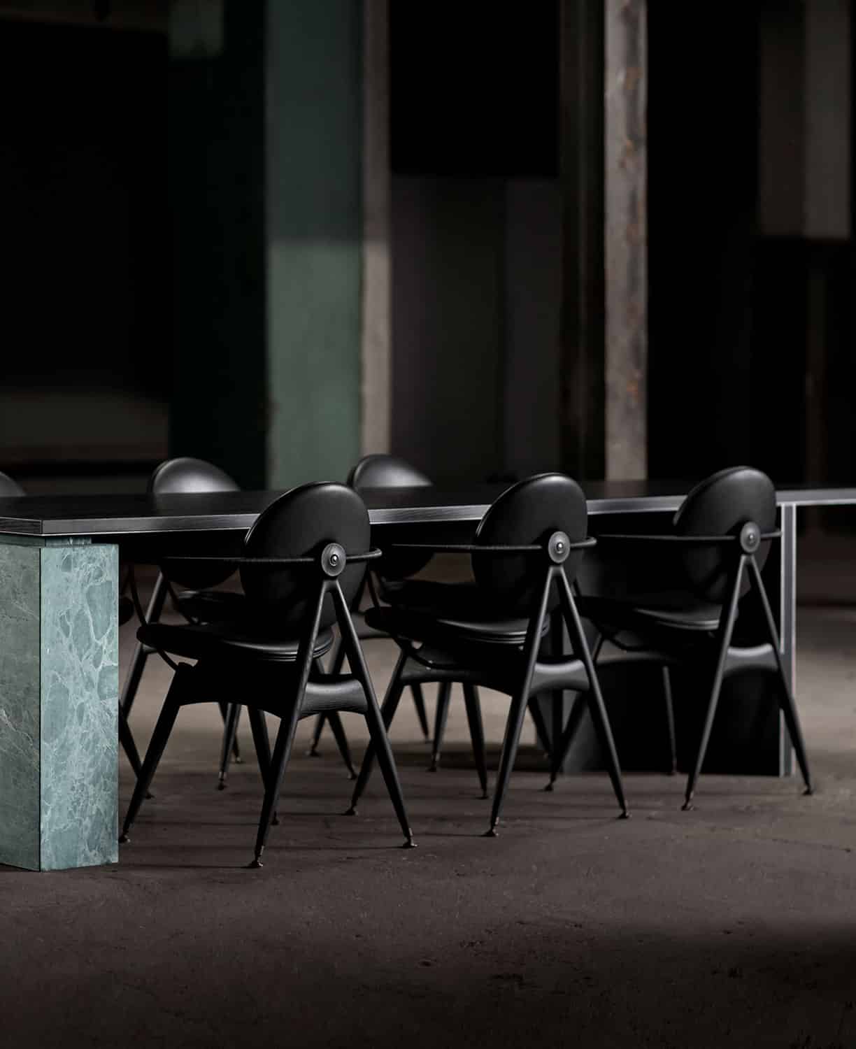 Circle-Dining-Chair-Black-Leather-Overgaard-Dyrman