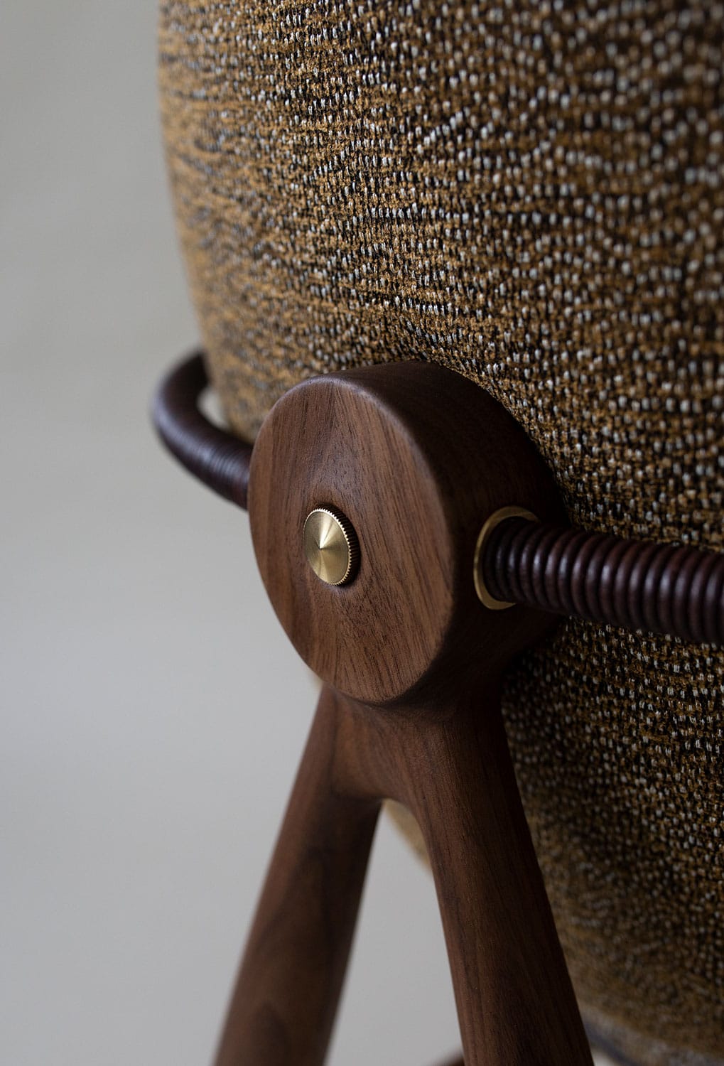 Circle-Dining-Chair-Back-Detail