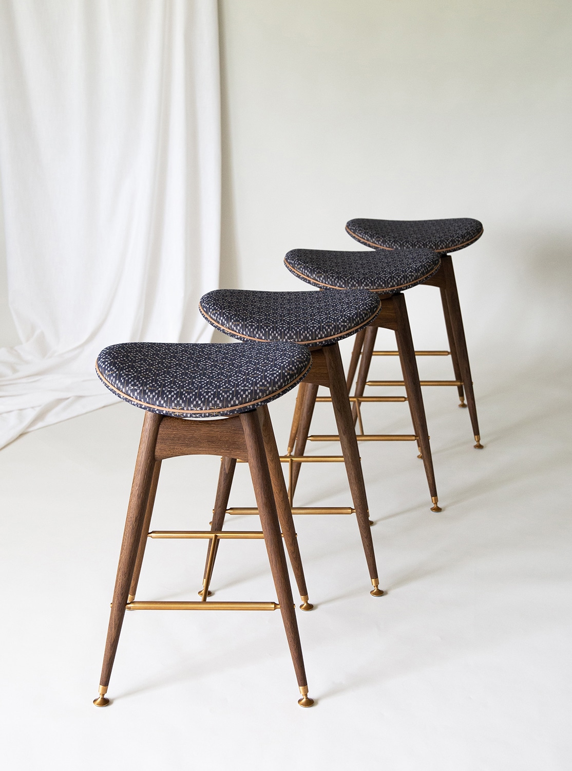 overgaard-dyrman-circle-bar-stool