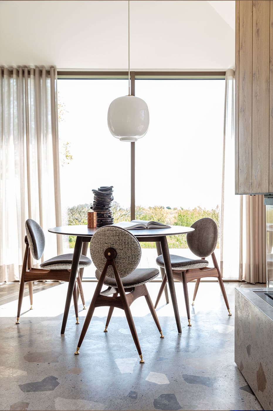 Circle-Dining-Chair-NoArms-Villa-Arrondi
